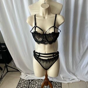 Roma Confidential Black Lace Strappy Lingerie Set – Bra & Panty – L/XL